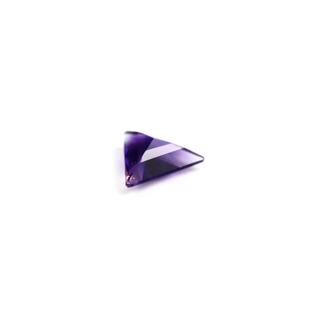 Purple 1.7 ct. amethyst in triangle
