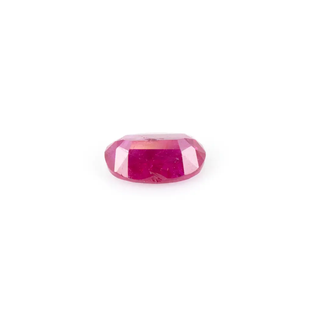 Purplish red 0.99 ct. spinel in oval