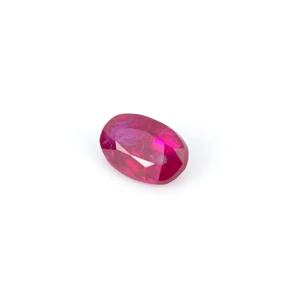 Purplish red 0.99 ct. spinel in oval