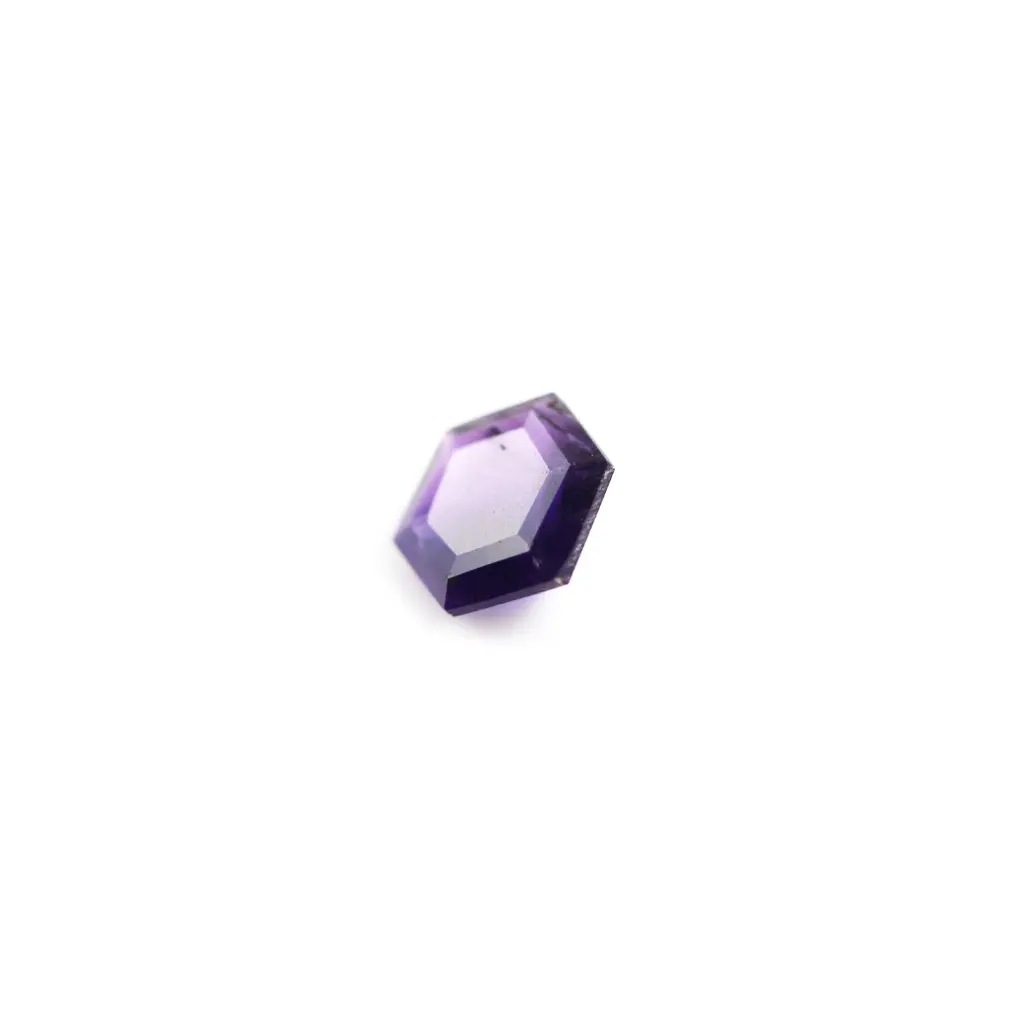 Dark purple 1.7 ct. amethyst hexagon