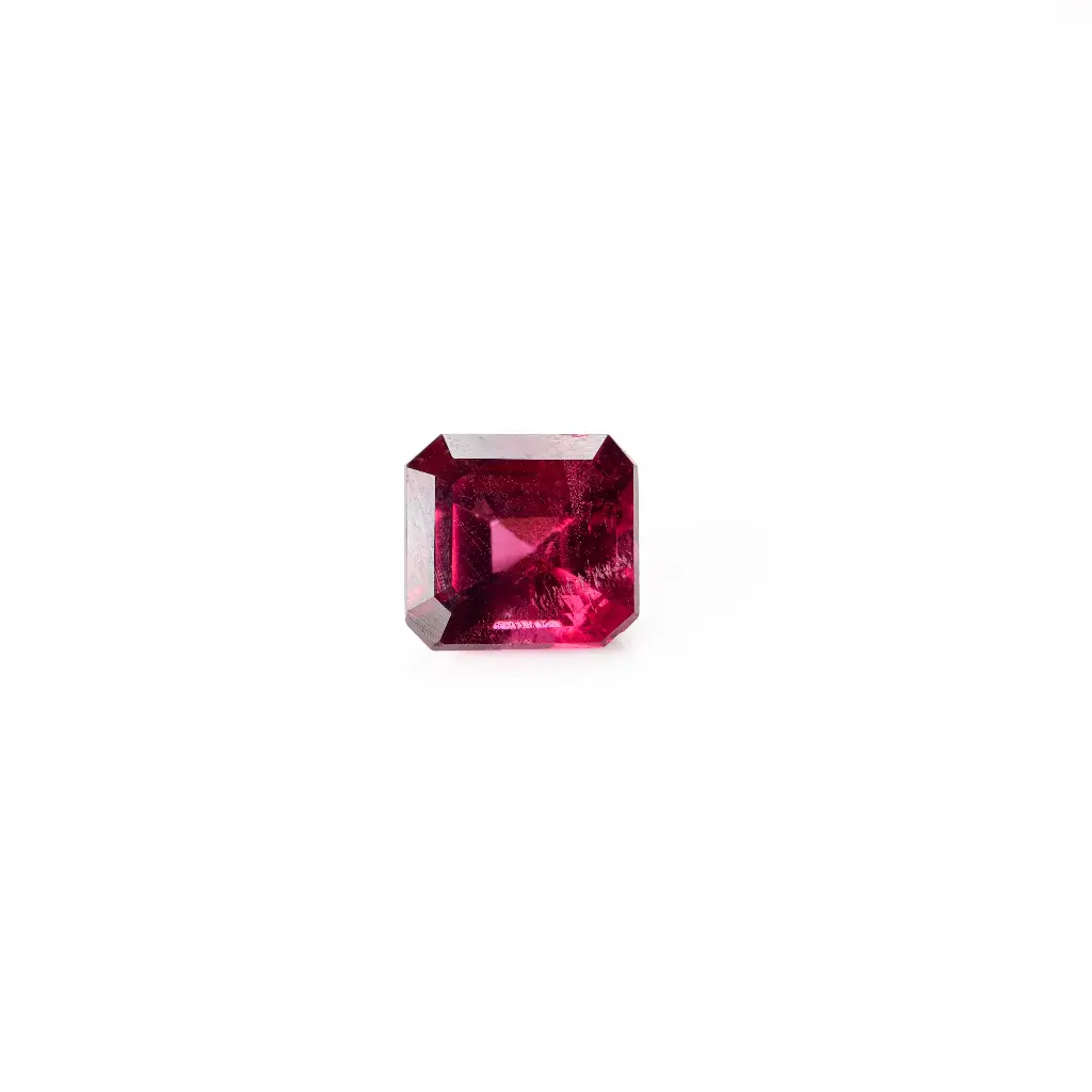 Red 1.8 ct. Garnet in emerald square 