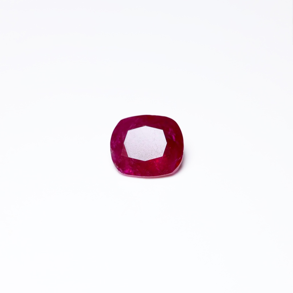 Deep red 2.5 ct. Ruby in cushion cut