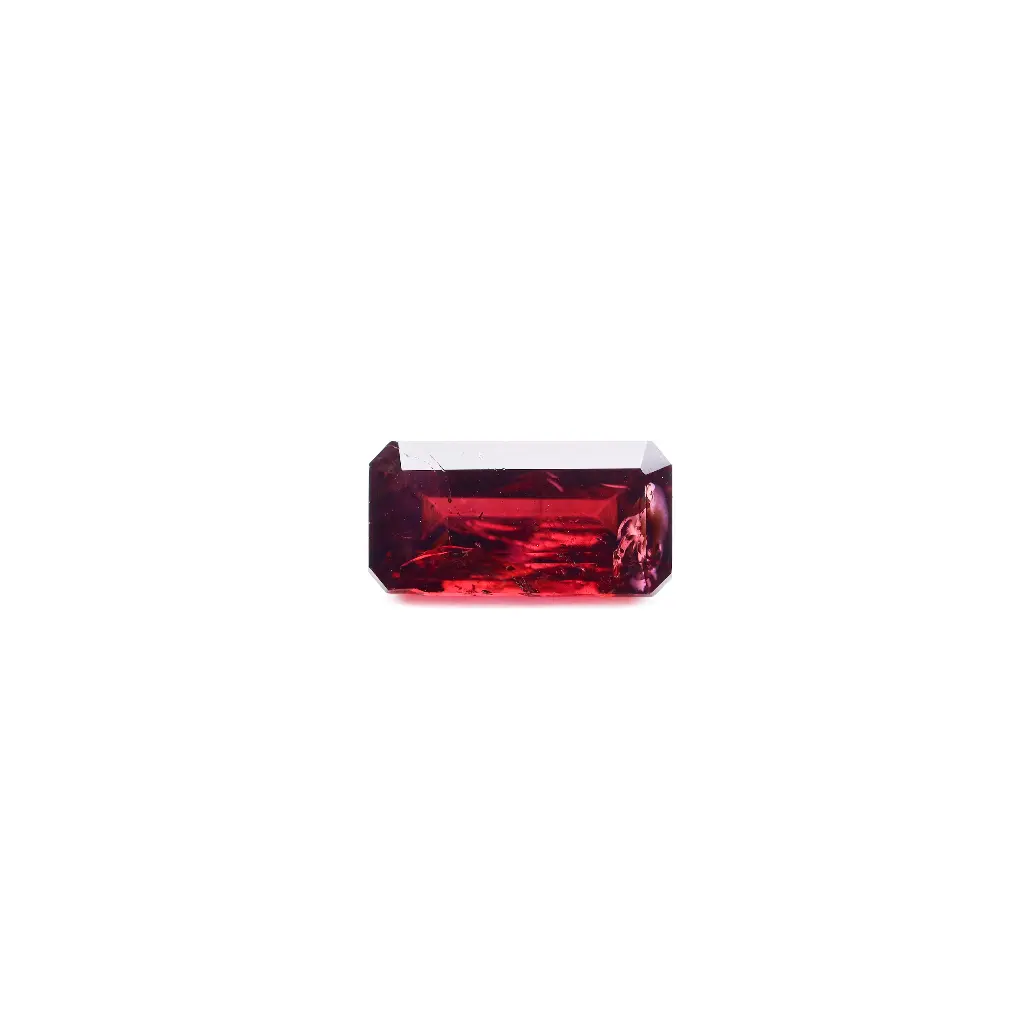 Dark red 3 ct. Garnet in emerald 