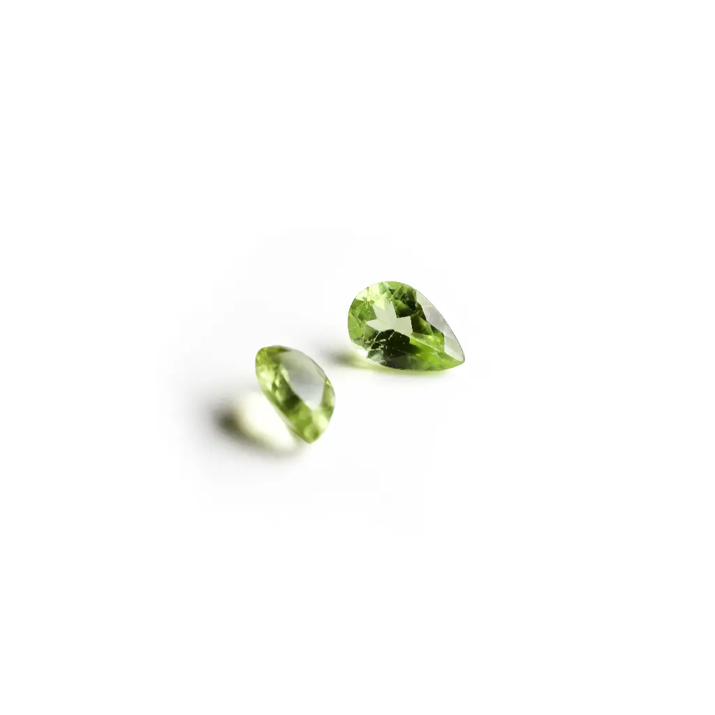 [P20243] Pair of 1.65 ct. Peridot in pear cut